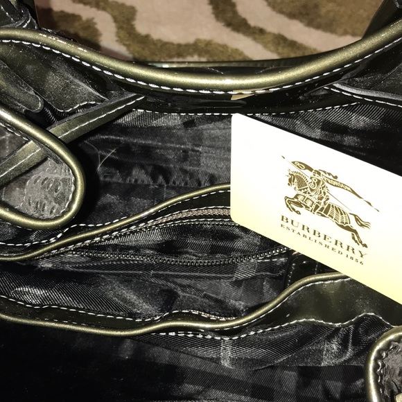 BURBERRY quilted bag with studs. AUTHENTIC - Picture 4 of 8